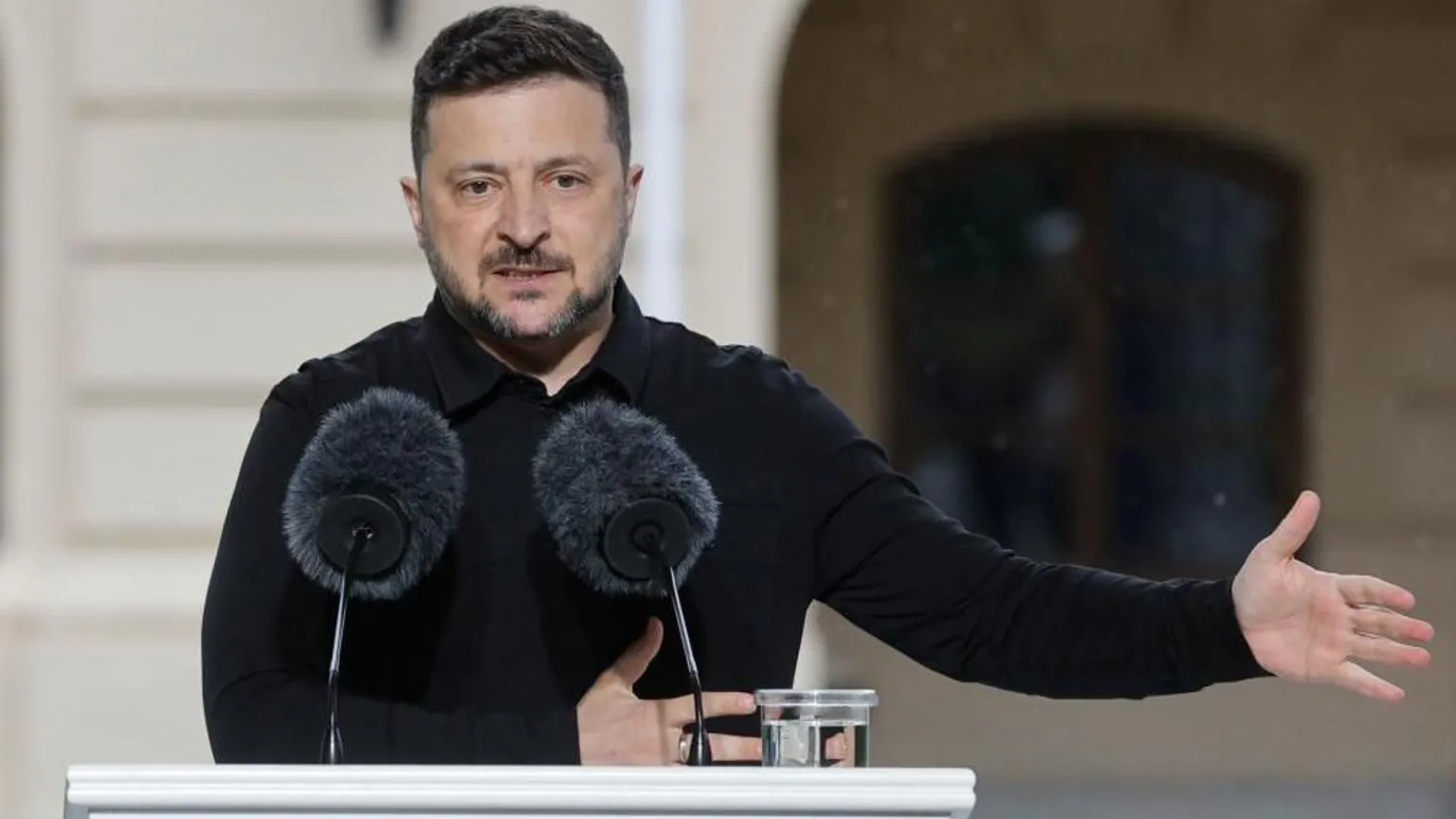 Ukrainian President Volodymyr Zelensky addresses media from Kyiv, calling for direct talks with Putin to negotiate peace.