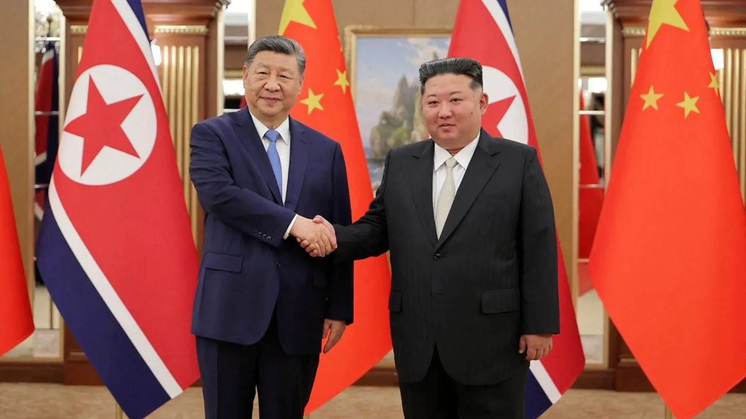 Xi Jinping was given a grand welcome by Kim Jong Un during his two-day visit to Pyongyang
