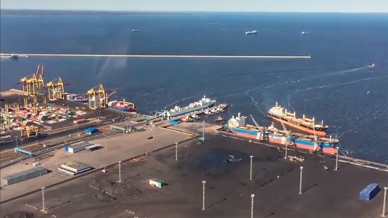 Ust-Luga port.Screenshot / Telegram