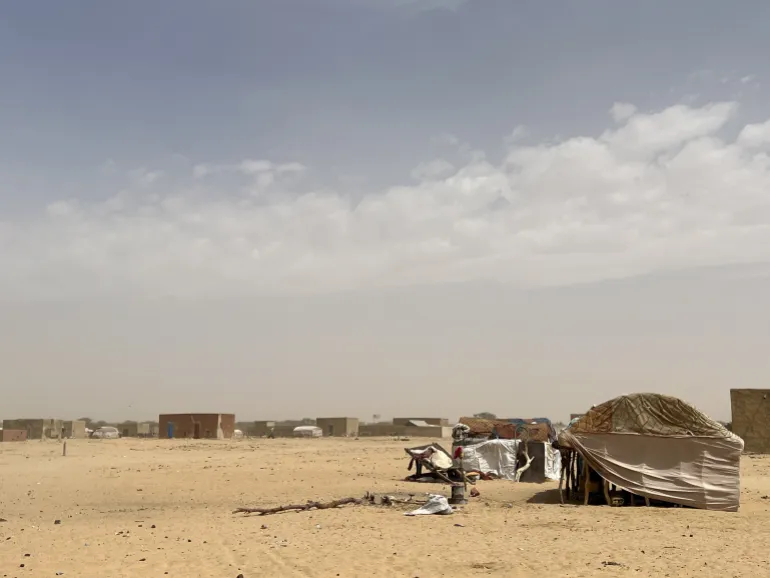 Refugee tent camp established in Douankara on Mauritania's border with Mali amid mass displacement crisis.