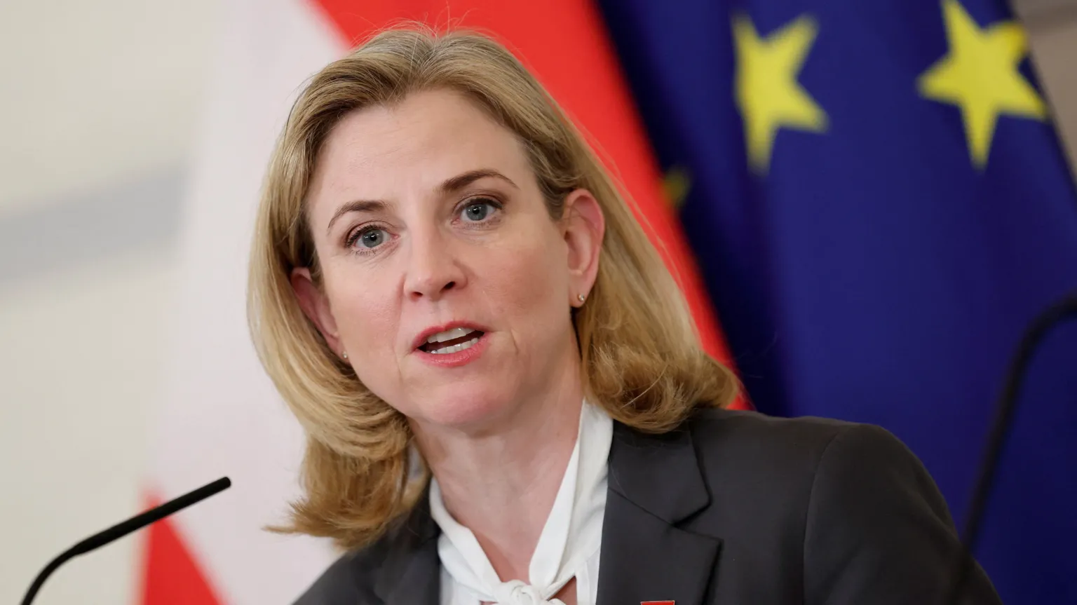 Austrian Foreign Minister Beate Meinl-Reisinger announces expulsion of three Russian diplomats over spy antenna network.